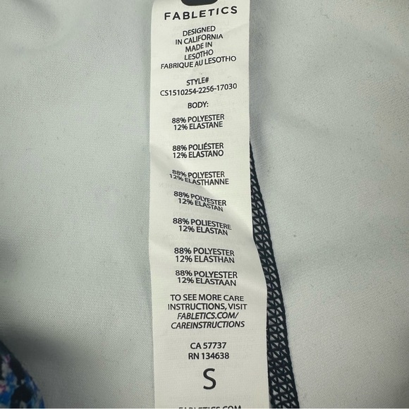 Fabletics Salar Capri Leggings Small Pebble Print Compression Womens Brand New - Picture 4 of 9